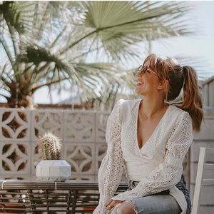 C/Mel collective nwt white eyelet crop wrap long sleeve top XS